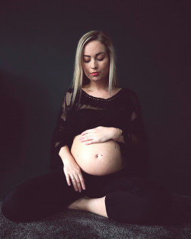 pregnant women with belly